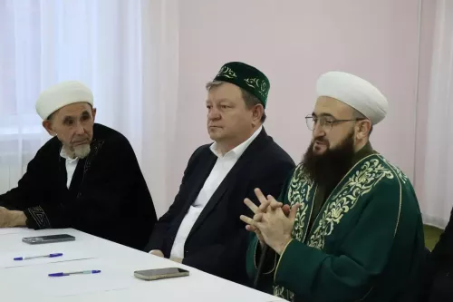 В Нурлате состоялся благотворительный ифтар главы района