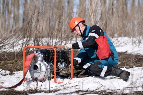 В НГДУ «Нурлатнефть» прошли плановые учения по ликвидации нефтепроявления