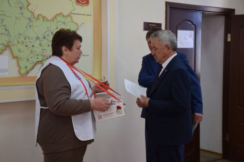 В Нурлате проходит акция «Красная гвоздика»