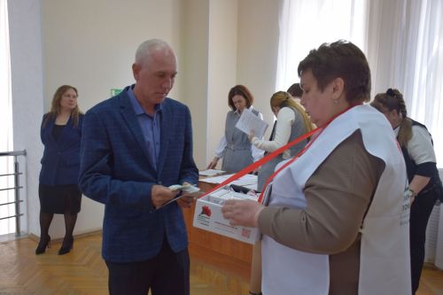 В Нурлате проходит акция «Красная гвоздика»