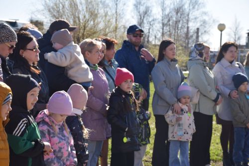 В Нурлате встретили весну «Птичьим новосельем»: скворечники получили прописку в Центральном парке
