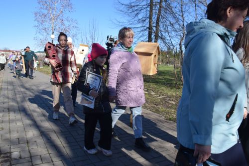 В Нурлате встретили весну «Птичьим новосельем»: скворечники получили прописку в Центральном парке