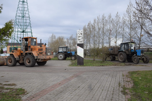 На субботник в парк вышли нурлатские общественники