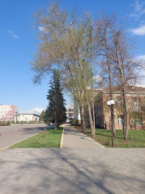 Календарь праздников на 18 апреля 2026 года