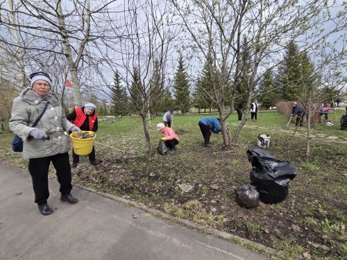 В Нурлате прошла акция «Доброе сердце – чистый парк»: более 300 участников и 400 мешков мусора