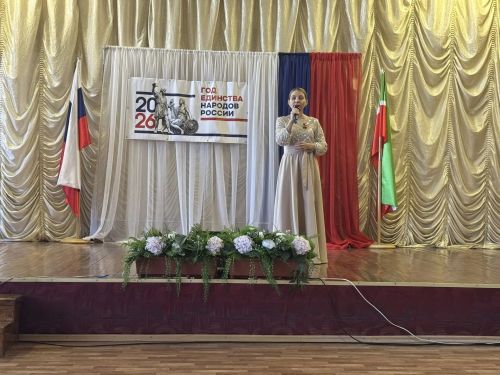 В гимназии Нурлата прошёл патриотический вечер «Победные песни страны» ко Дню Победы