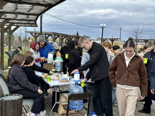 В Нурлате прошла акция «Доброе сердце – чистый парк»: более 300 участников и 400 мешков мусора