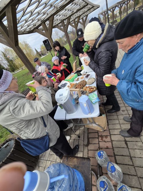 В Нурлате прошла акция «Доброе сердце – чистый парк»: более 300 участников и 400 мешков мусора