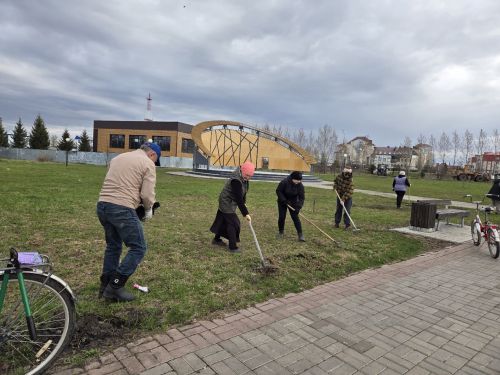 В Нурлате прошла акция «Доброе сердце – чистый парк»: более 300 участников и 400 мешков мусора