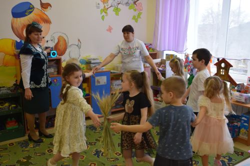 Развитие родных языков: опыт Нурлатского района получил высокую оценку Марата Ахметова