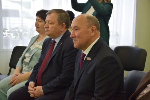Развитие родных языков: опыт Нурлатского района получил высокую оценку Марата Ахметова