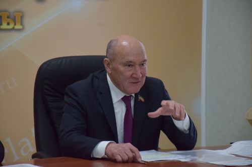 В Нурлате обсудили реализацию программ по сохранению татарского и чувашского языков