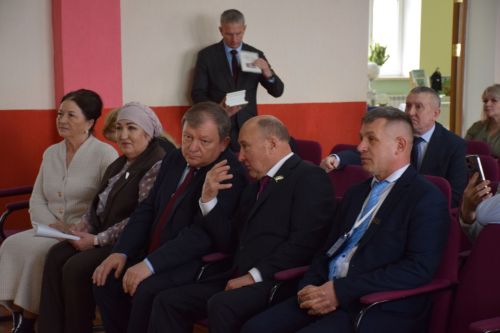 Развитие родных языков: опыт Нурлатского района получил высокую оценку Марата Ахметова