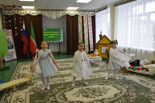 Развитие родных языков: опыт Нурлатского района получил высокую оценку Марата Ахметова