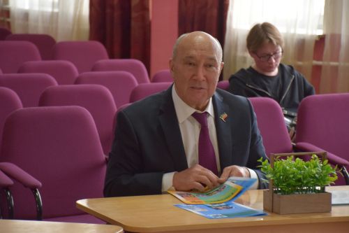 Развитие родных языков: опыт Нурлатского района получил высокую оценку Марата Ахметова