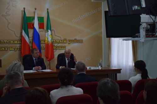 В Нурлате обсудили реализацию программ по сохранению татарского и чувашского языков