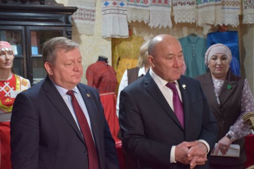 Развитие родных языков: опыт Нурлатского района получил высокую оценку Марата Ахметова