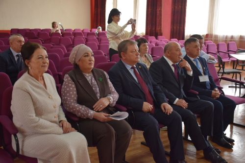 Развитие родных языков: опыт Нурлатского района получил высокую оценку Марата Ахметова