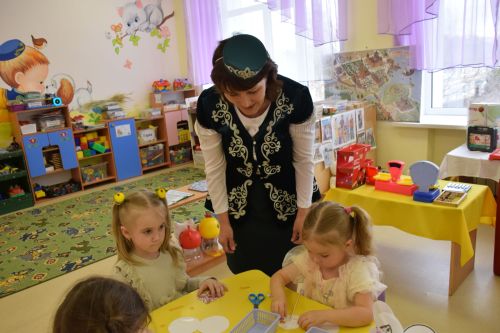 Развитие родных языков: опыт Нурлатского района получил высокую оценку Марата Ахметова