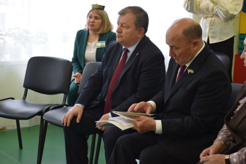 Развитие родных языков: опыт Нурлатского района получил высокую оценку Марата Ахметова