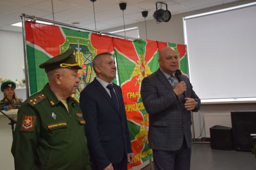 Мобильный музей о войне в Афганистане начал работу в Нурлате