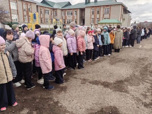 В школе №4 Нурлата прошла тренировка по эвакуации при пожаре