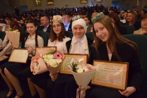 Нурлат отметил 140-летие Габдуллы Тукая праздником родного языка