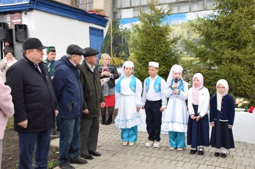 Памяти великого поэта: в Нурлате прошел митинг к юбилею Габдуллы Тукая