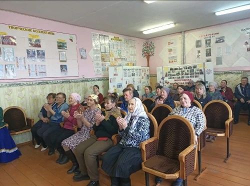 Время героев: когда сцена становится фронтом добра