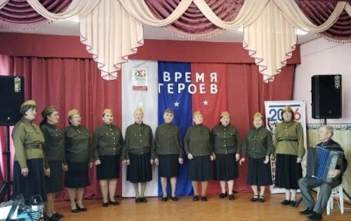 Время героев: когда сцена становится фронтом добра