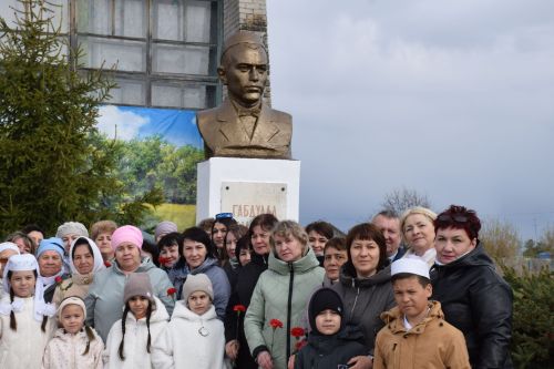 Памяти великого поэта: в Нурлате прошел митинг к юбилею Габдуллы Тукая