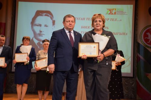 Нурлат отметил 140-летие Габдуллы Тукая праздником родного языка