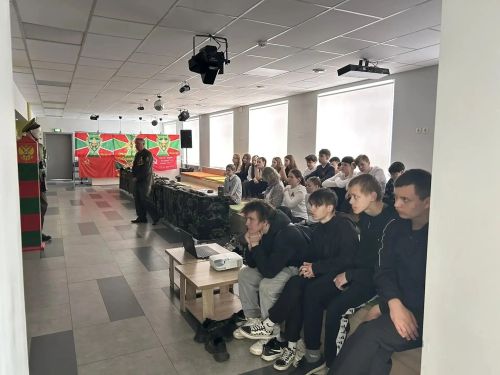 Более 600 нурлатцев прикоснулись к истории: в городе завершил работу мобильный музей «На защите границ»