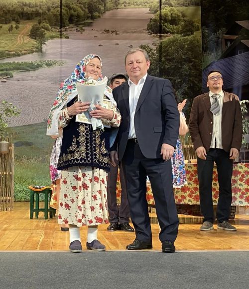 «Авылга кызлар килде…»: премьера народного театра в Нурлате собрала аншлаг