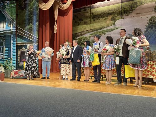 «Авылга кызлар килде…»: премьера народного театра в Нурлате собрала аншлаг