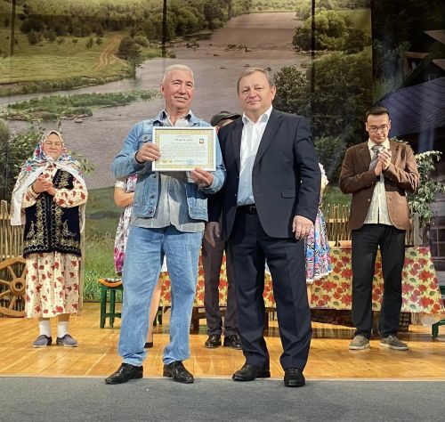 «Авылга кызлар килде…»: премьера народного театра в Нурлате собрала аншлаг
