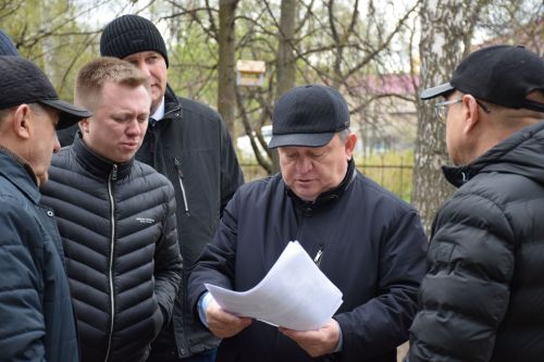 Глава Нурлатского района проверил ход реконструкции школы №4