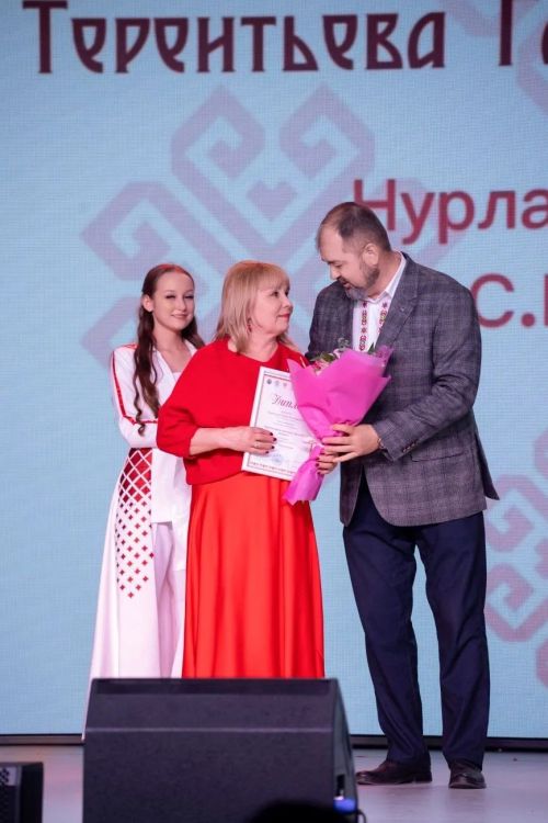 «Илемпи» объединил хранительниц традиций: звезды Нурлата на сцене Татарстана