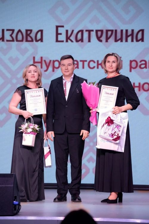 «Илемпи» объединил хранительниц традиций: звезды Нурлата на сцене Татарстана