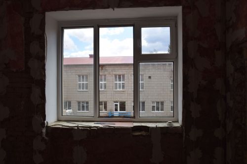 Глава Нурлатского района проверил ход реконструкции школы №4