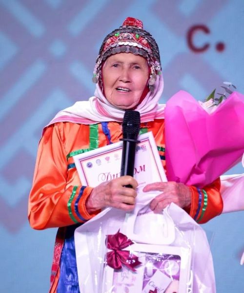 «Илемпи» объединил хранительниц традиций: звезды Нурлата на сцене Татарстана