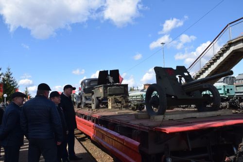 В Нурлате побывал легендарный «Паровоз Победы»: город встретил эшелон памяти
