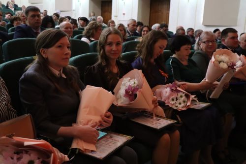 В Нурлате чествовали работников местного самоуправления