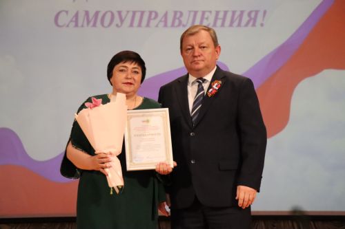 В Нурлате чествовали работников местного самоуправления