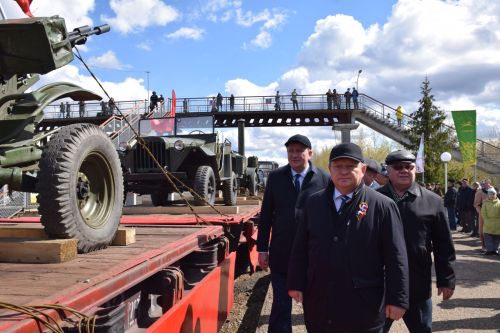 В Нурлате побывал легендарный «Паровоз Победы»: город встретил эшелон памяти