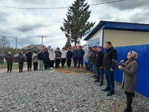 В Нурлатском районе открыли мемориальную доску в честь героя СВО Айрата Бисенова