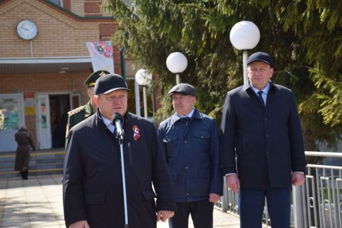 Легендар “Җиңү паровозы” Нурлат аша узды