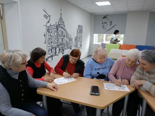 В Нурлате женщины окунулись в «Цветочный калейдоскоп»
