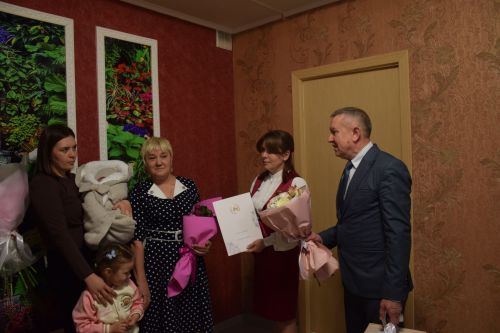 В Нурлатской ЦРБ выписали новорожденного сына участника спецоперации