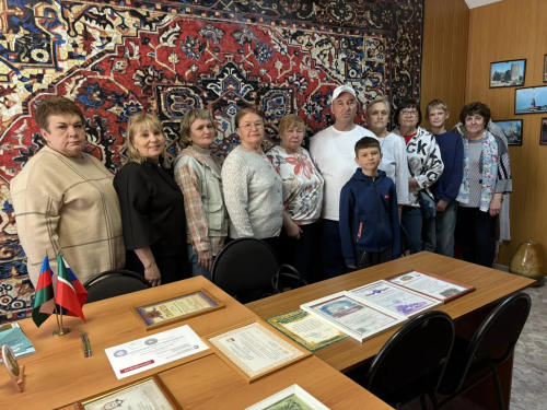 В Нурлате серебряные волонтеры Центра долголетия совершили экскурсию вместе с внуками